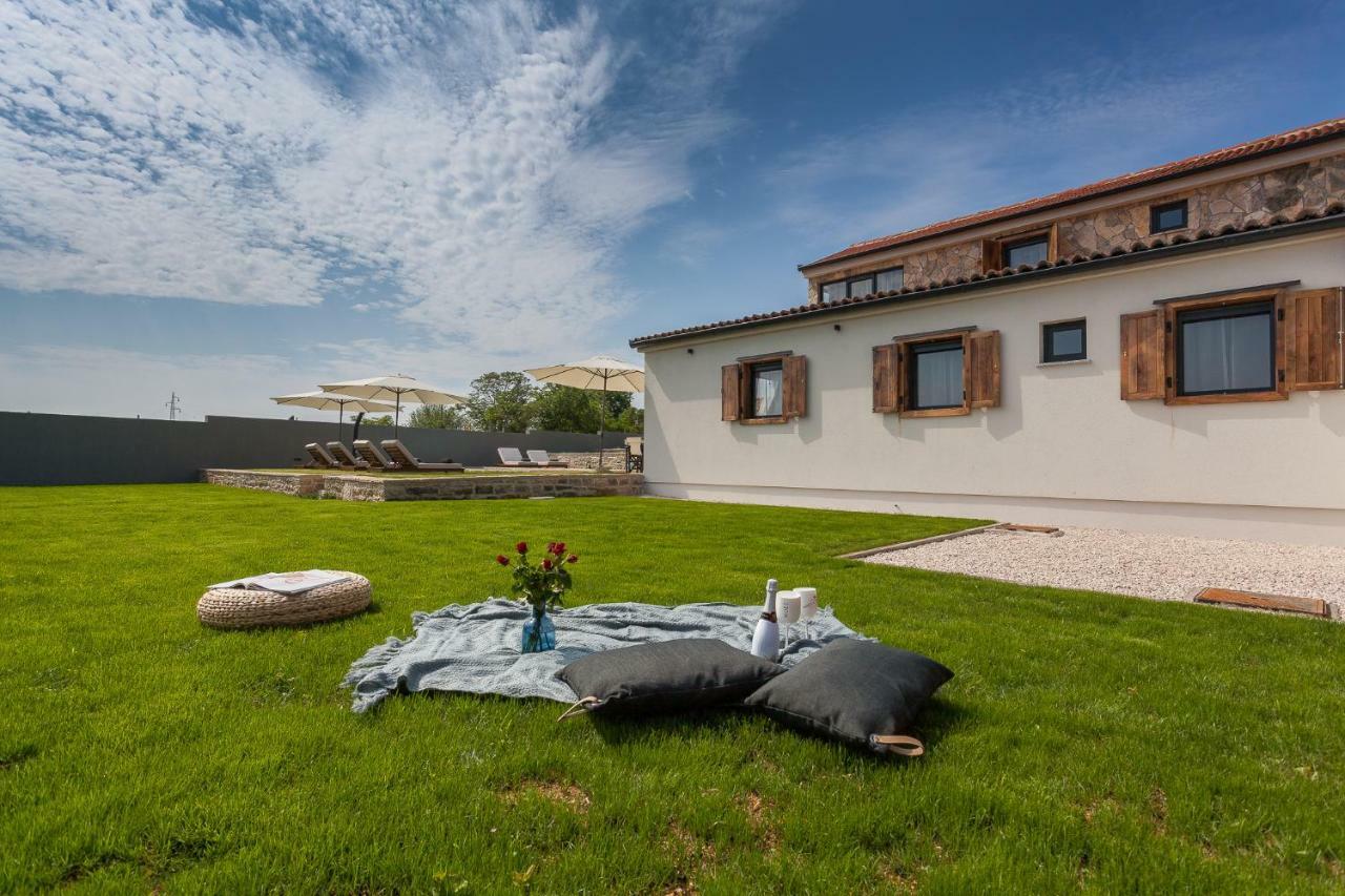 Villa Casa Daco 비오그라드나모루 외부 사진